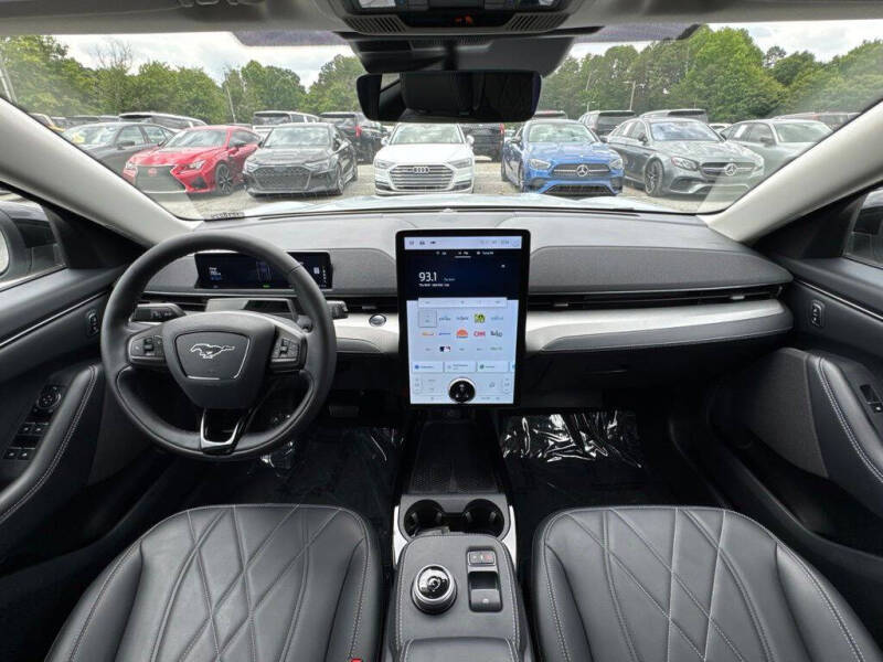 2023 Ford Mustang Mach-E Select