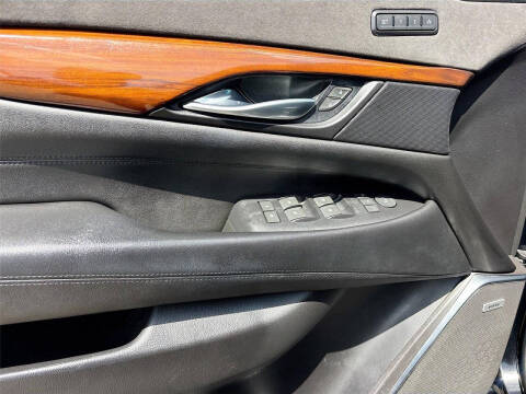 2018 Cadillac Escalade Standard