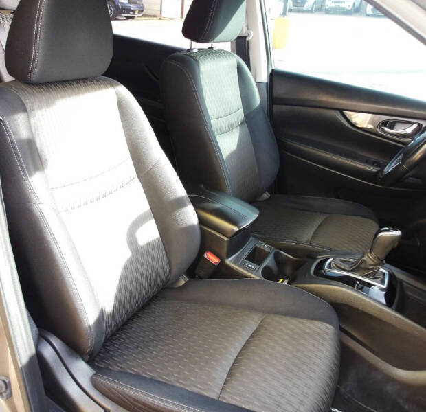 2017 Nissan Rogue SV