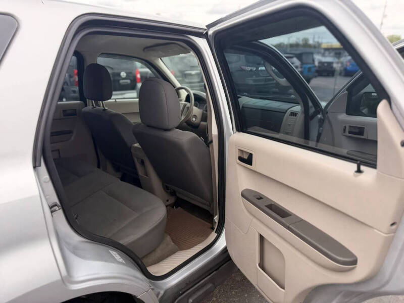 2010 Ford Escape XLS
