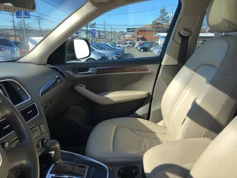 2011 Audi Q5 3.2 quattro Premium Plus