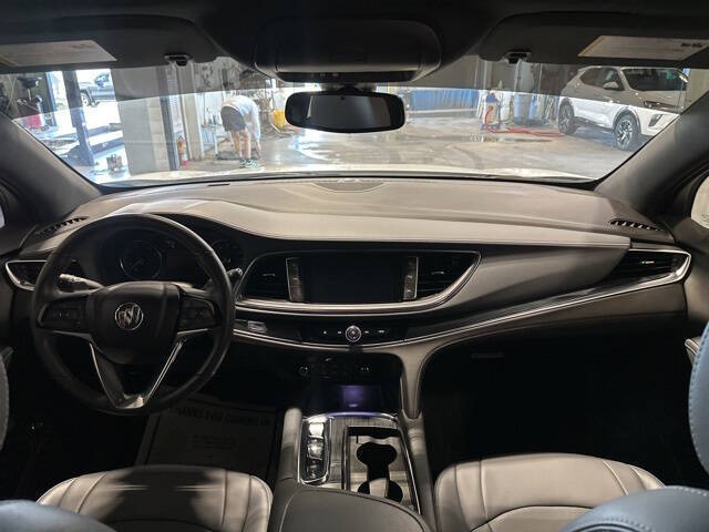 2024 Buick Enclave Essence