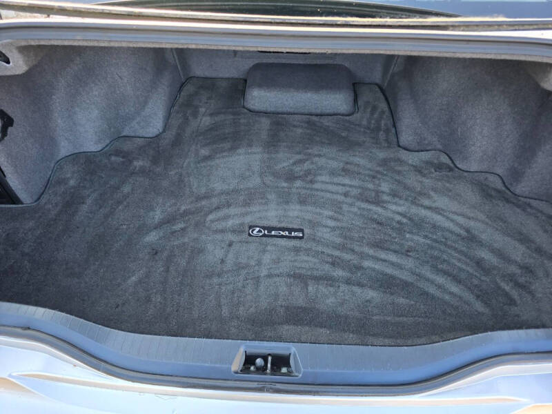 2005 Lexus LS 430