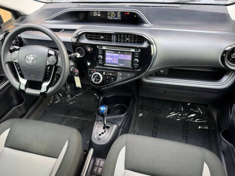 2018 Toyota Prius c Two