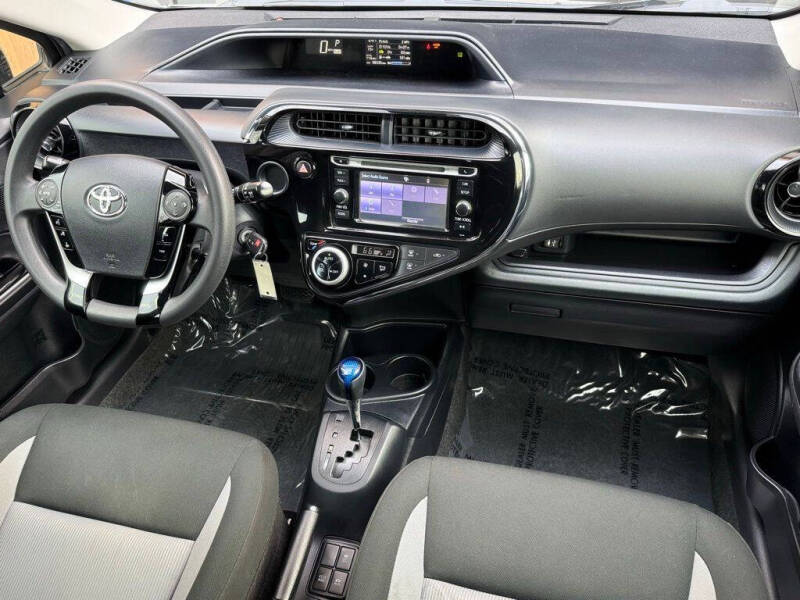 2018 Toyota Prius c Two