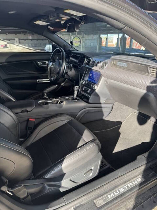 2020 Ford Mustang EcoBoost Premium