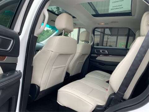 2017 Ford Explorer Platinum