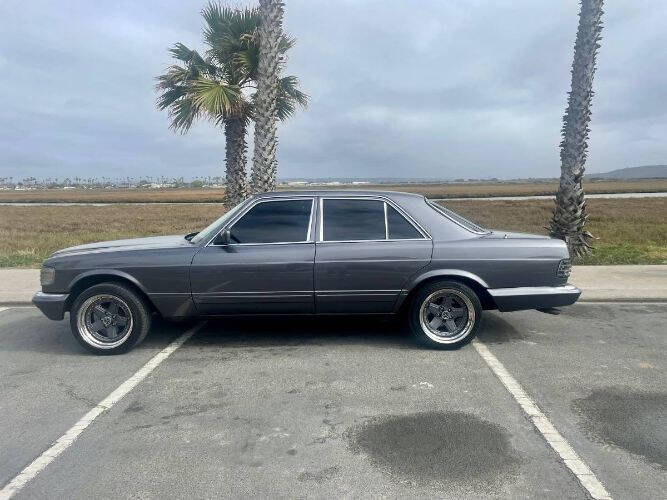 1982 Mercedes-Benz 300-Class