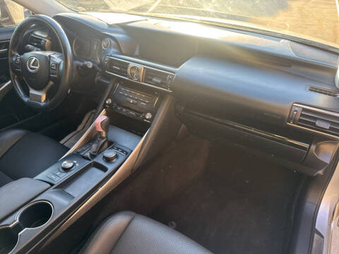 2017 Lexus IS 200t