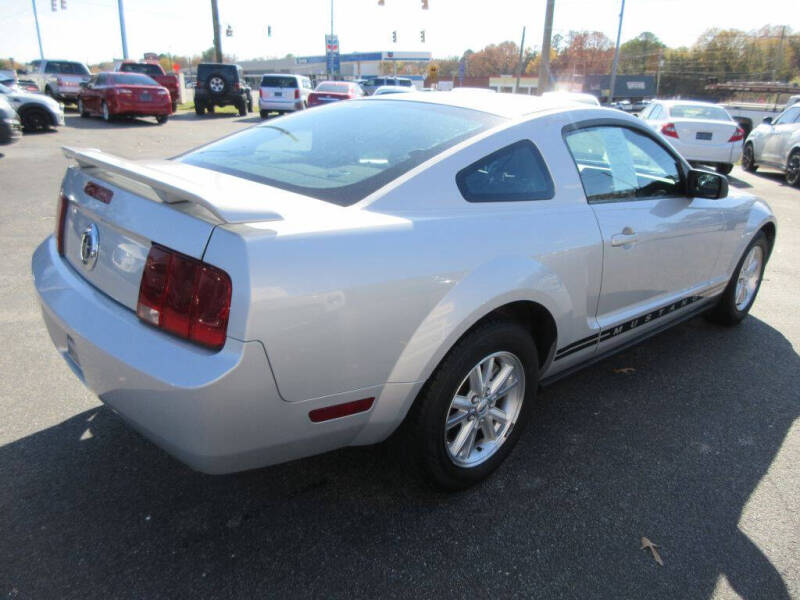 2006 Ford Mustang null photo 4