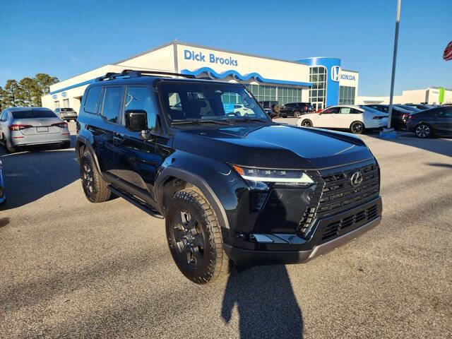 2024 Lexus GX Overtrail's photo