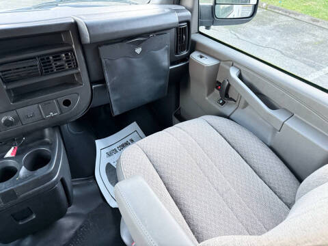 2016 GMC Savana 2500