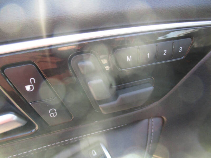 2018 Infiniti QX30 Essential