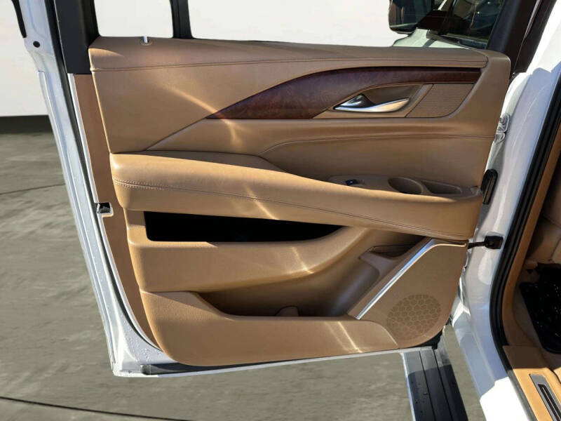 2017 Cadillac Escalade ESV Platinum