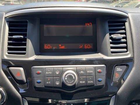 2014 Nissan Pathfinder S