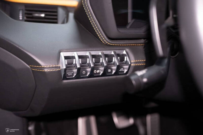 2019 Lamborghini Aventador LP 740-4 S