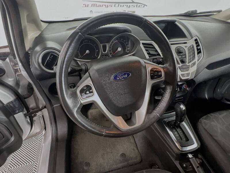 2012 Ford Fiesta SES