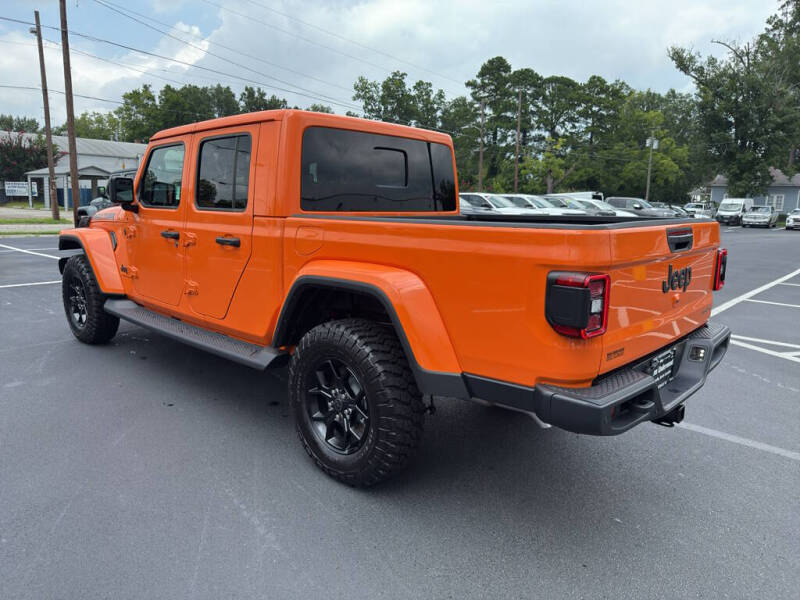 2025 Jeep Gladiator Sport