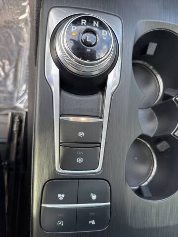 2021 Ford Escape Titanium