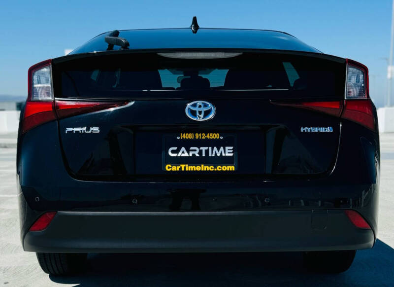 2021 Toyota Prius XLE