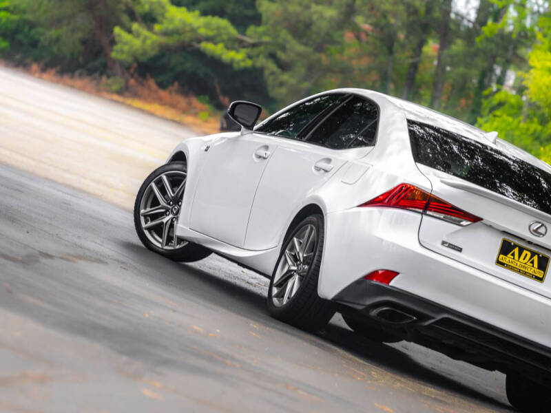 2017 Lexus IS 200t