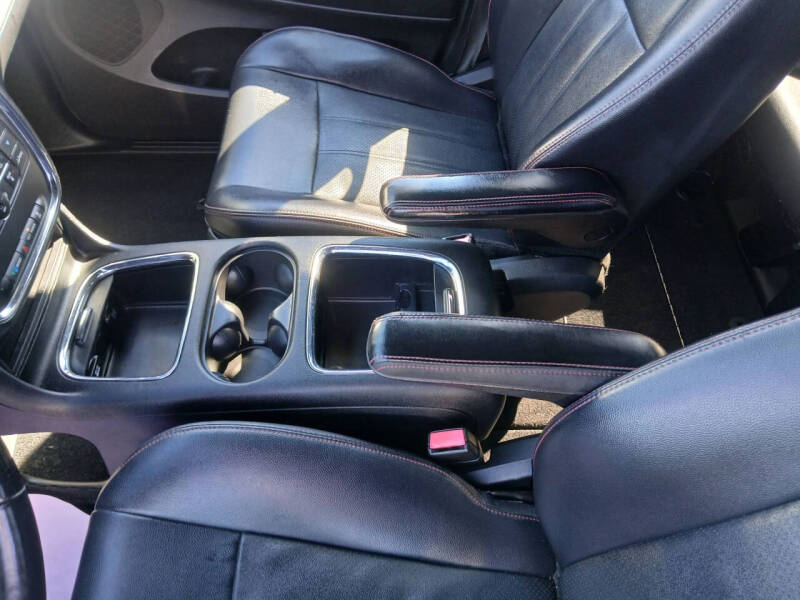 2013 Dodge Grand Caravan R/T