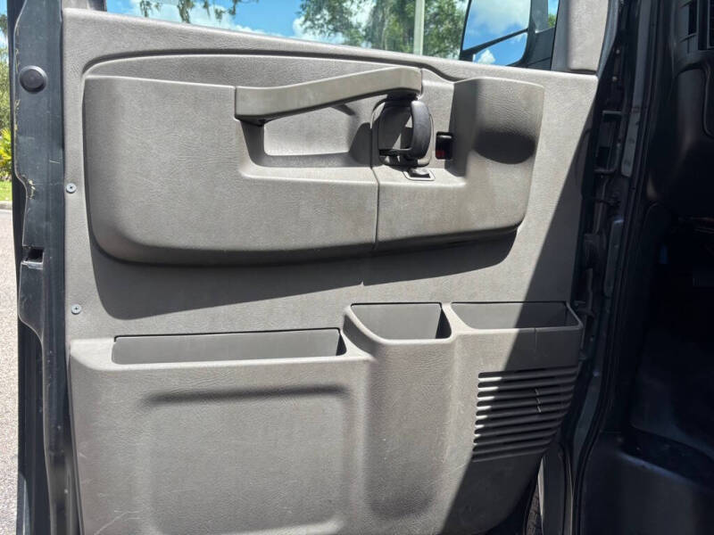 2017 Chevrolet Express LT 3500