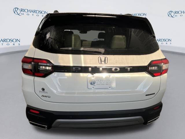 2025 Honda Pilot Touring