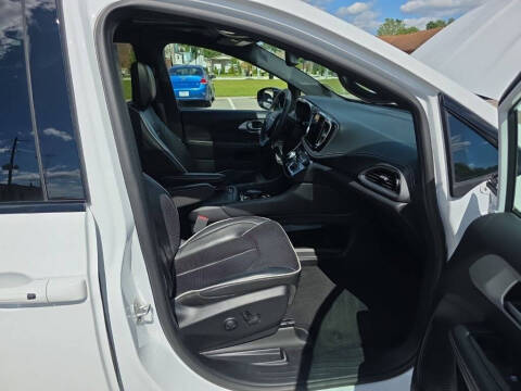 2025 Chrysler Pacifica Limited