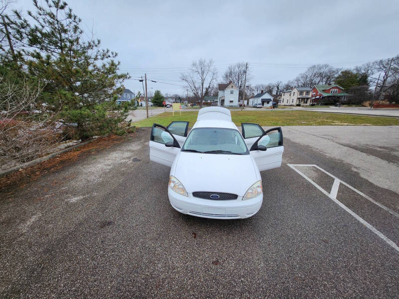 2004 Ford Taurus SES