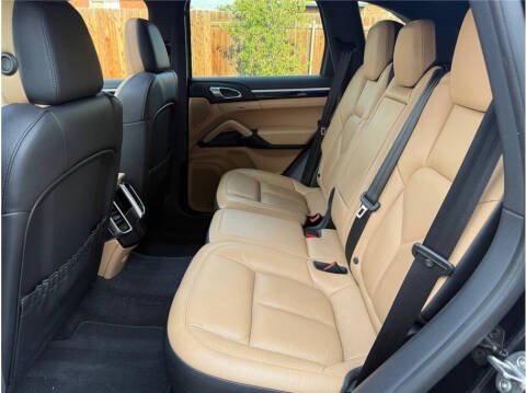 2016 Porsche Cayenne S E-Hybrid