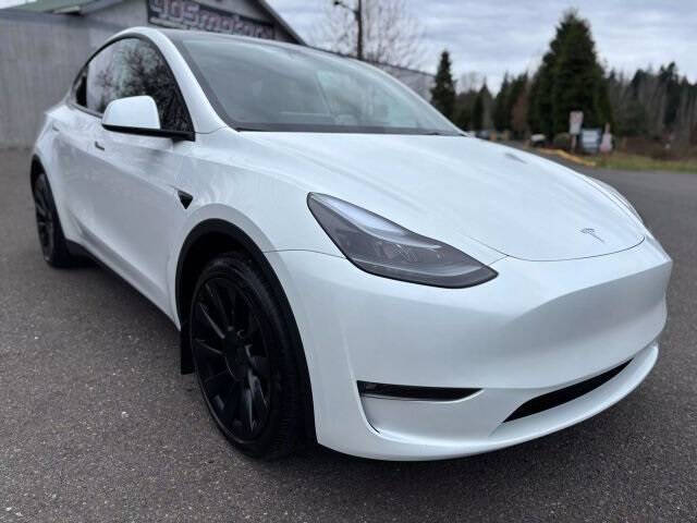 2023 Tesla Model Y Long Range