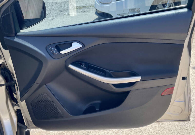 2017 Ford Focus Titanium