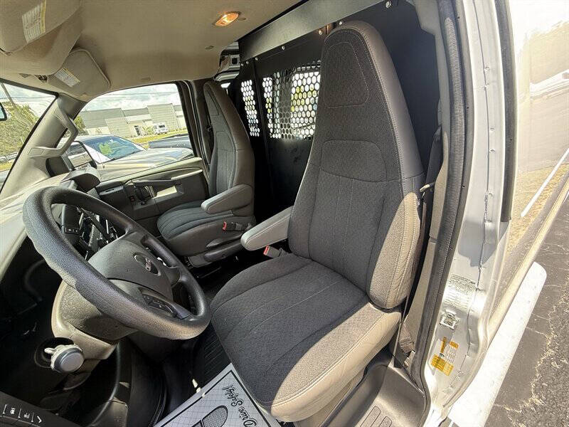 2025 GMC Savana 2500