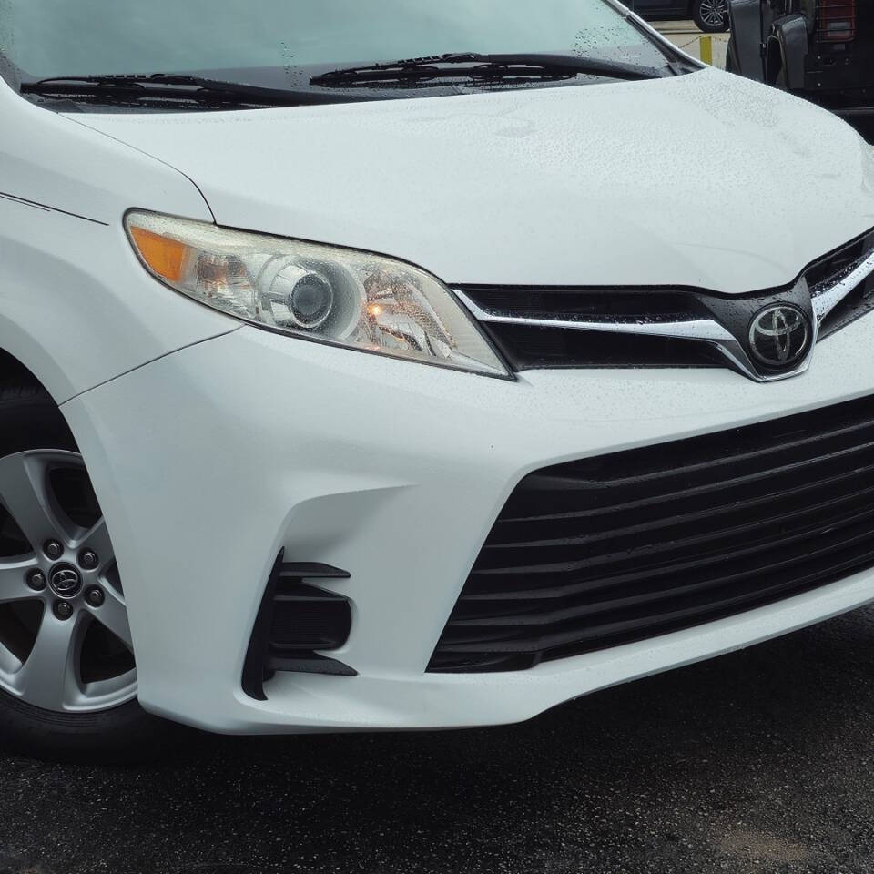 2018 Toyota Sienna for sale at SouthMotor Miami in Hialeah, FL