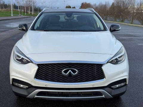 2017 Infiniti QX30 Premium
