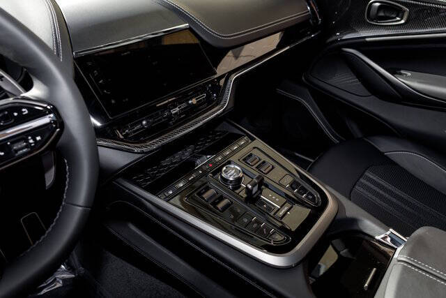 2026 Aston Martin DBX 707