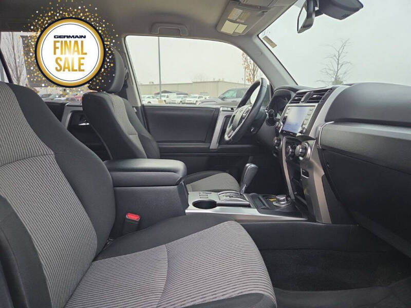 2022 Toyota 4Runner SR5