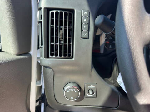 2025 Chevrolet Express LS 3500