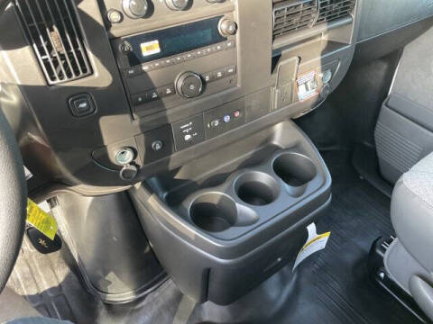 2025 Chevrolet Express 2500