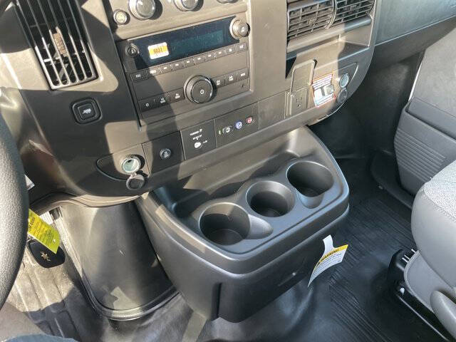 2025 Chevrolet Express 2500