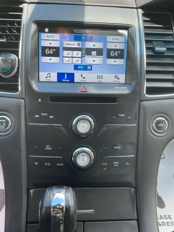 2016 Ford Taurus SEL