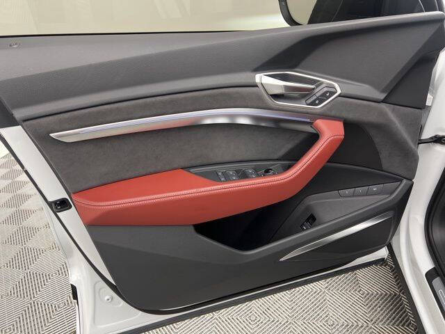 2024 Audi SQ8 e-tron quattro Prestige