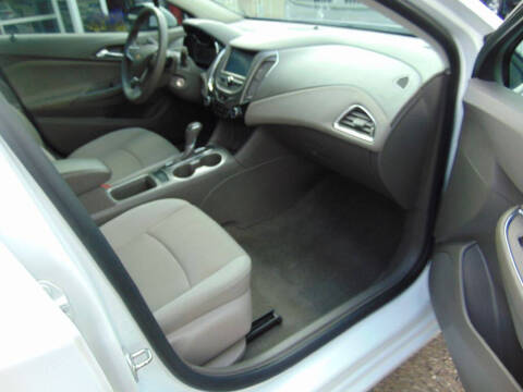 2017 Chevrolet Cruze LT Auto