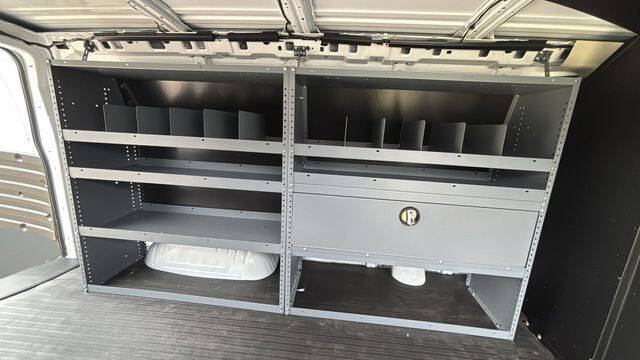 2025 Chevrolet Express 2500