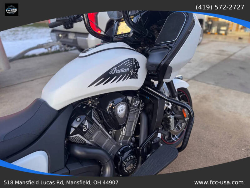 2021 Indian Challenger Dark Horse (Black S