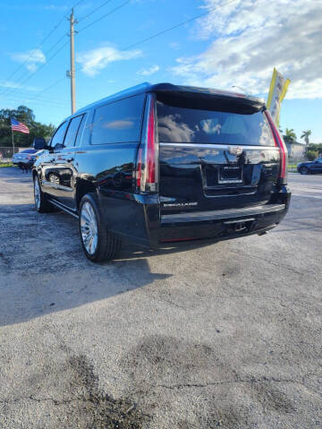 2017 Cadillac Escalade ESV Platinum