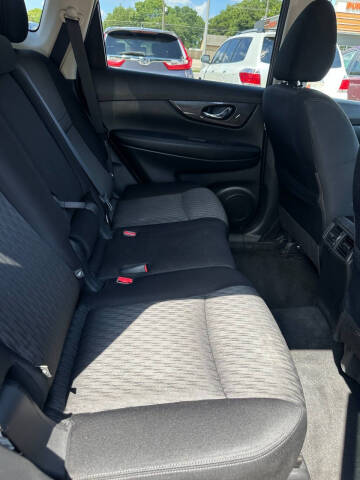 2020 Nissan Rogue SV