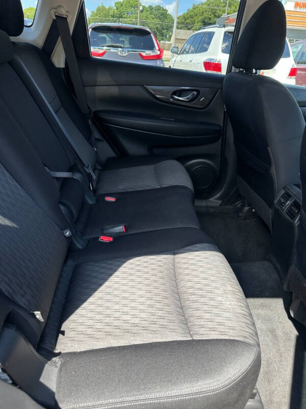 2020 Nissan Rogue SV