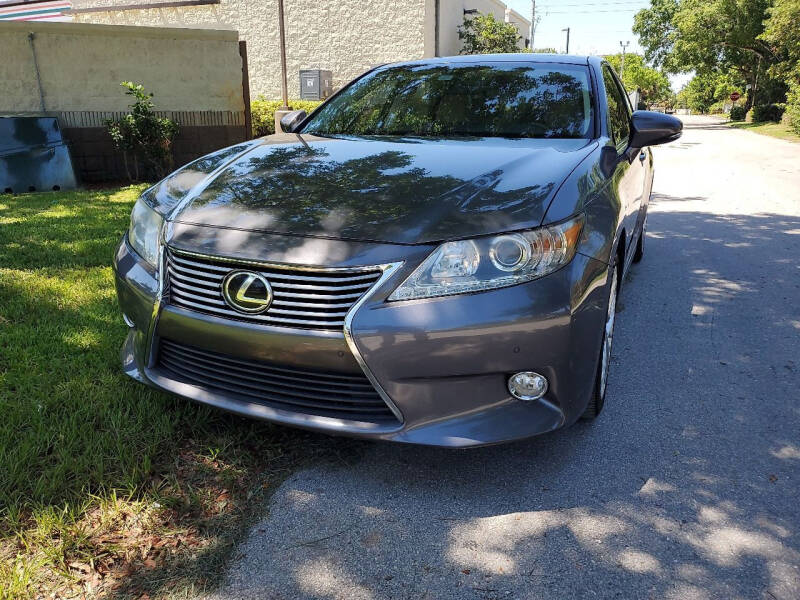 2013 Lexus ES 350 for sale at CarMart of Broward in Lauderdale Lakes FL